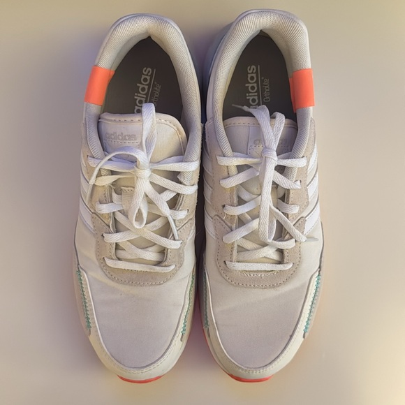 Adidas Womens Retrorun EH1858 White Running Shoes Sneakers Size 8.5 - Picture 2 of 7